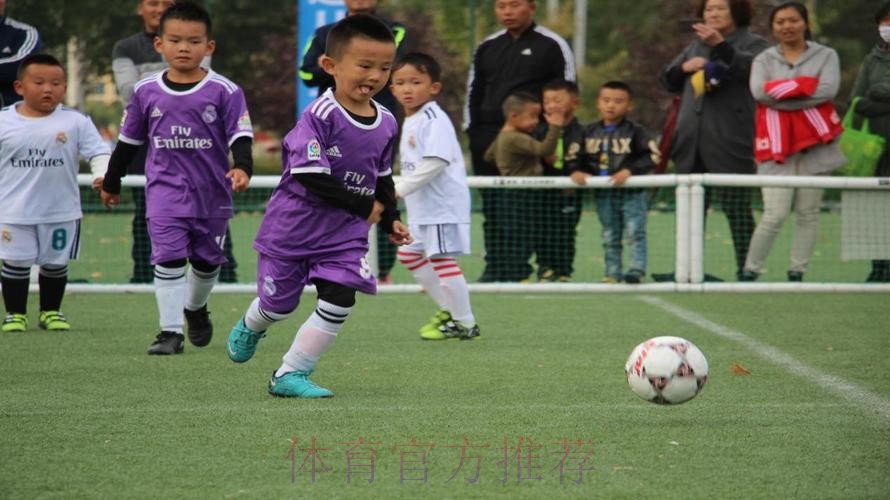 石头教练与希望之星张晨的足球故事